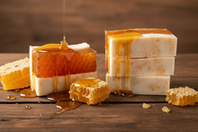 Load image into Gallery viewer, Honey Kisses Body Soap