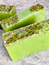 Load image into Gallery viewer, Aloe Mint Herbal Bar Soap